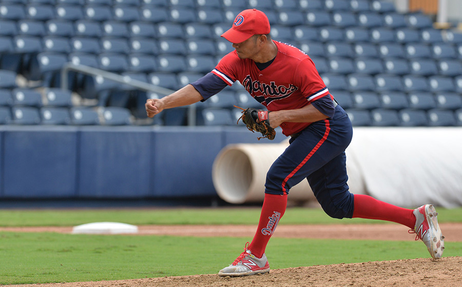 Claudio con racha de blanqueadas e innings sin carrera