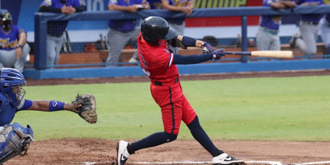 Derek Loáisiga y el peso de su apellido